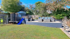 Photo 22- click for photo gallery